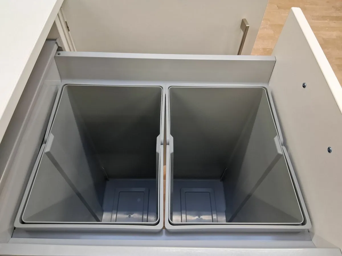 Storage cupboards - Image 3