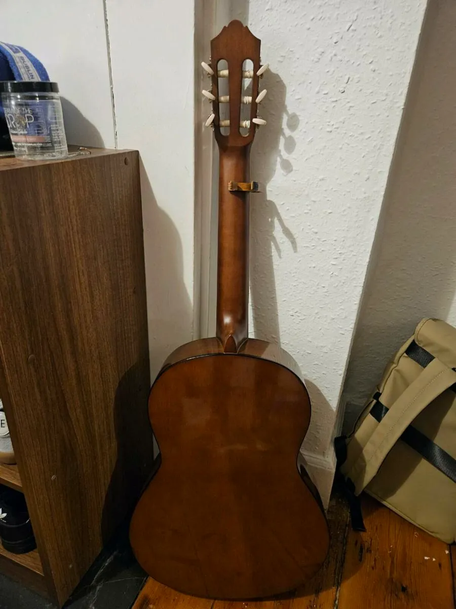 Acoustic guitar Yamaha C40 - Image 4