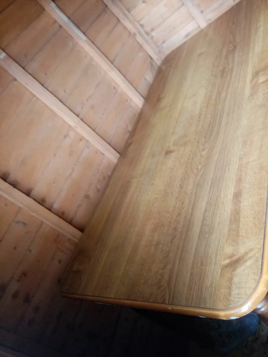Dining table - Image 2