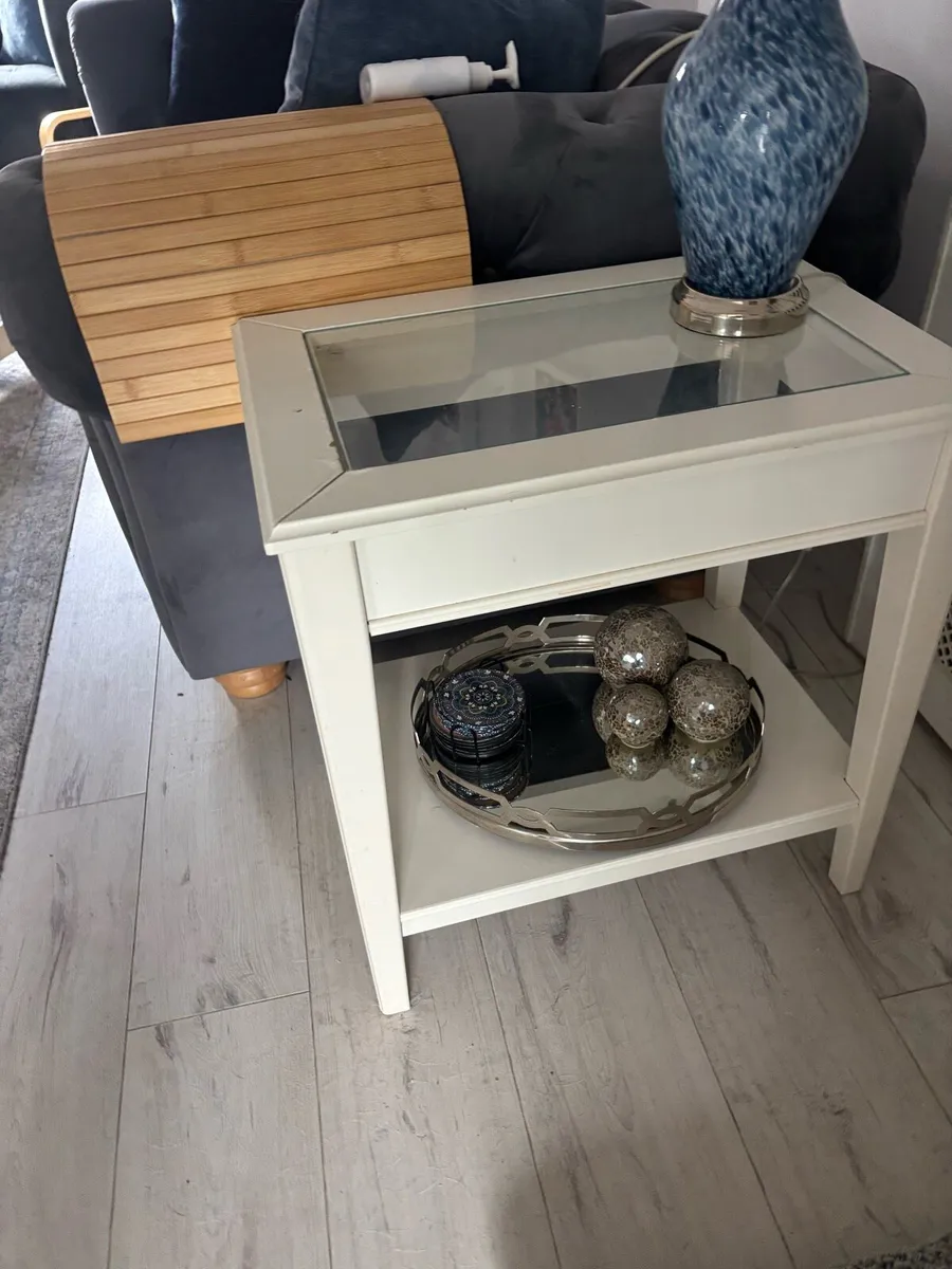White & glass side table - Image 1