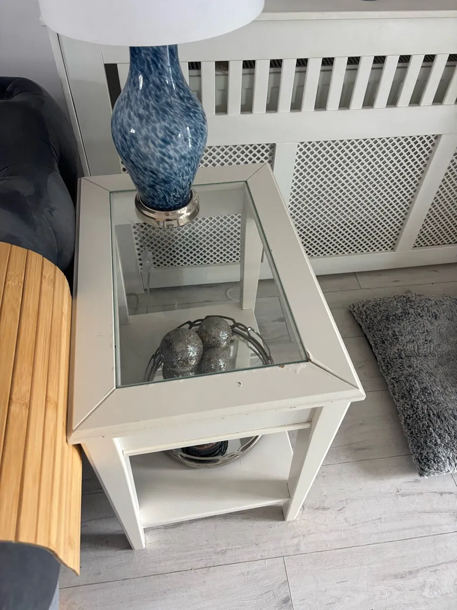 White & glass side table - Image 3