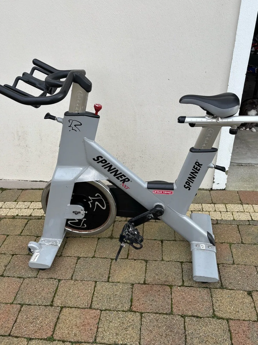 Spin bike - Image 1