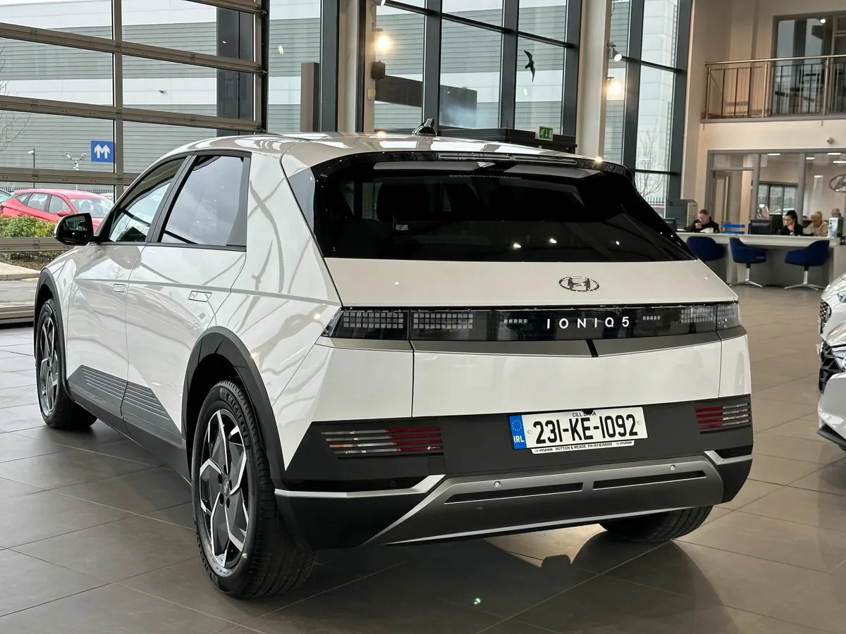 Hyundai IONIQ 2023 - Image 2