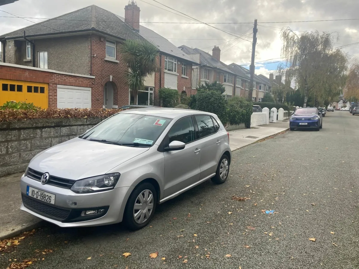 Volkswagen Polo 2010 - Image 2