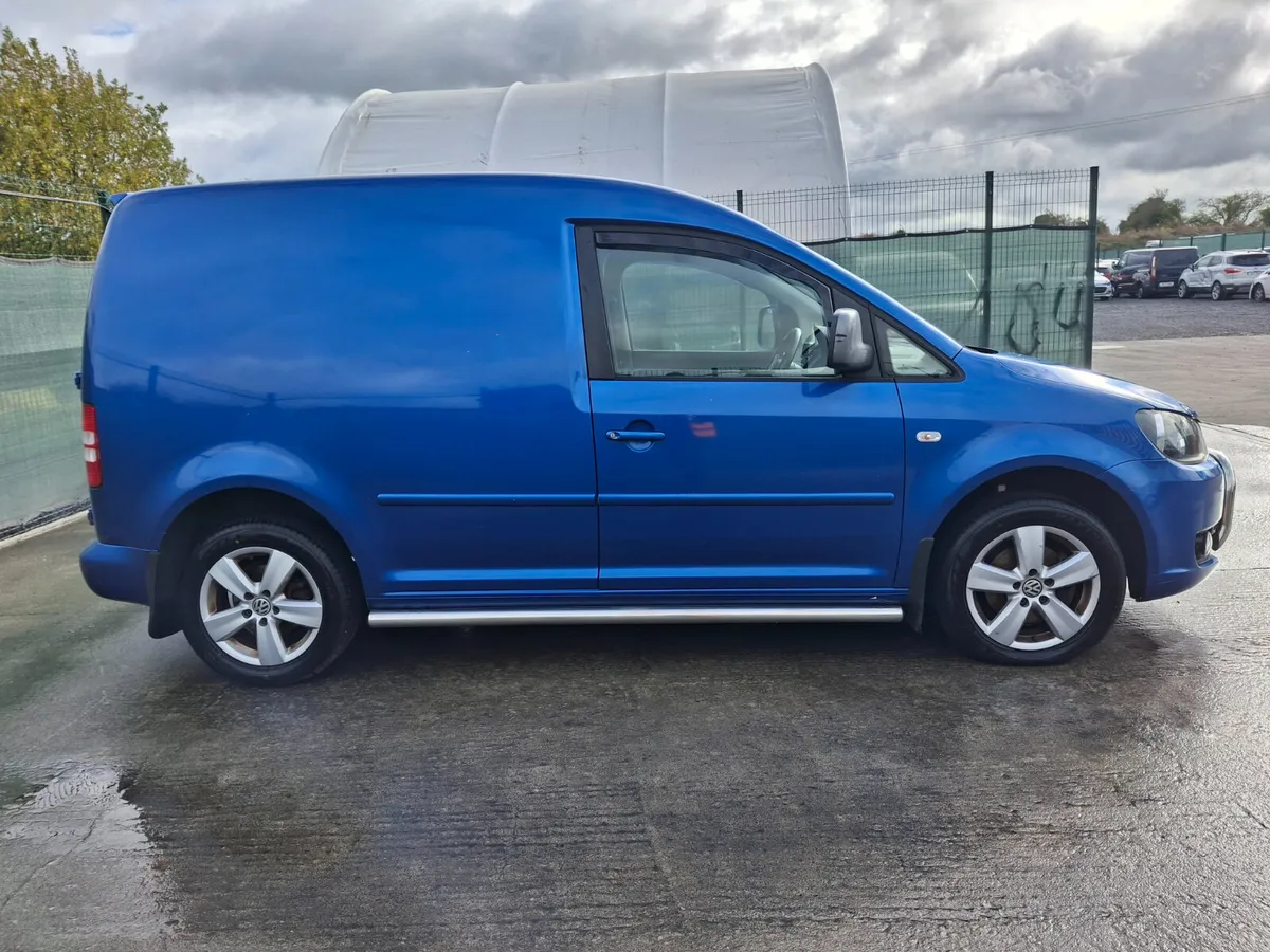 2011 Volkswagen Caddy  Tdi - Image 3