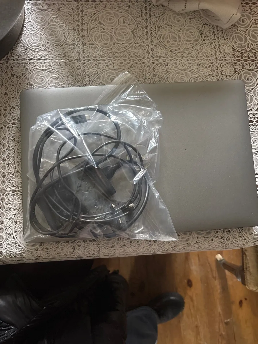 Dell latitude 5510 8gb laptop - Image 4