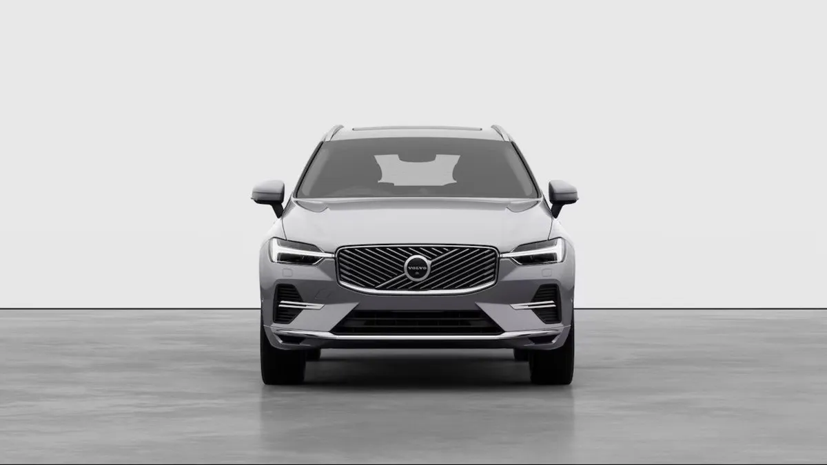 Volvo XC60 Xc60 Ultra in Aurora Silver - Image 1