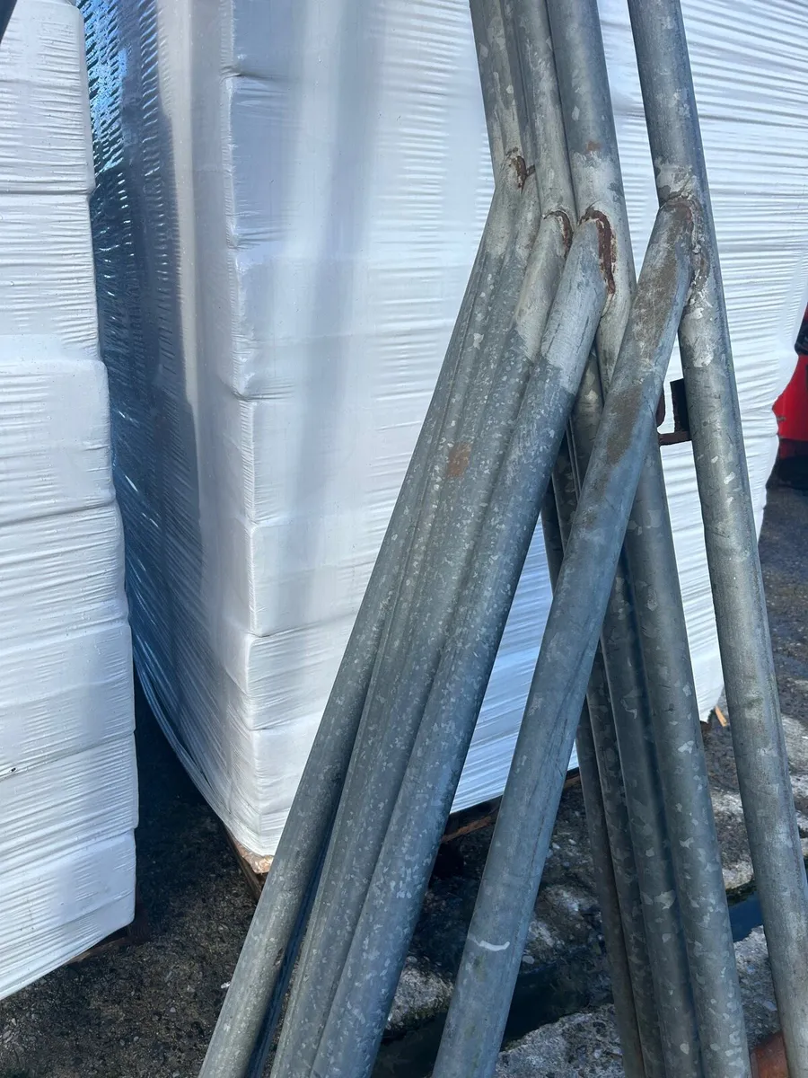 Silage Barrier Uprights - Image 3