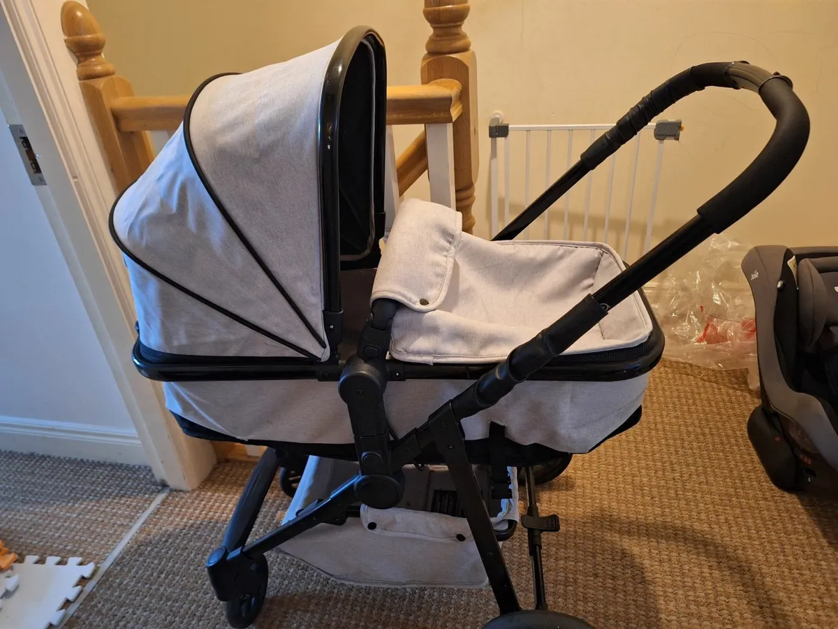Buggy/pram/car seat - Image 1