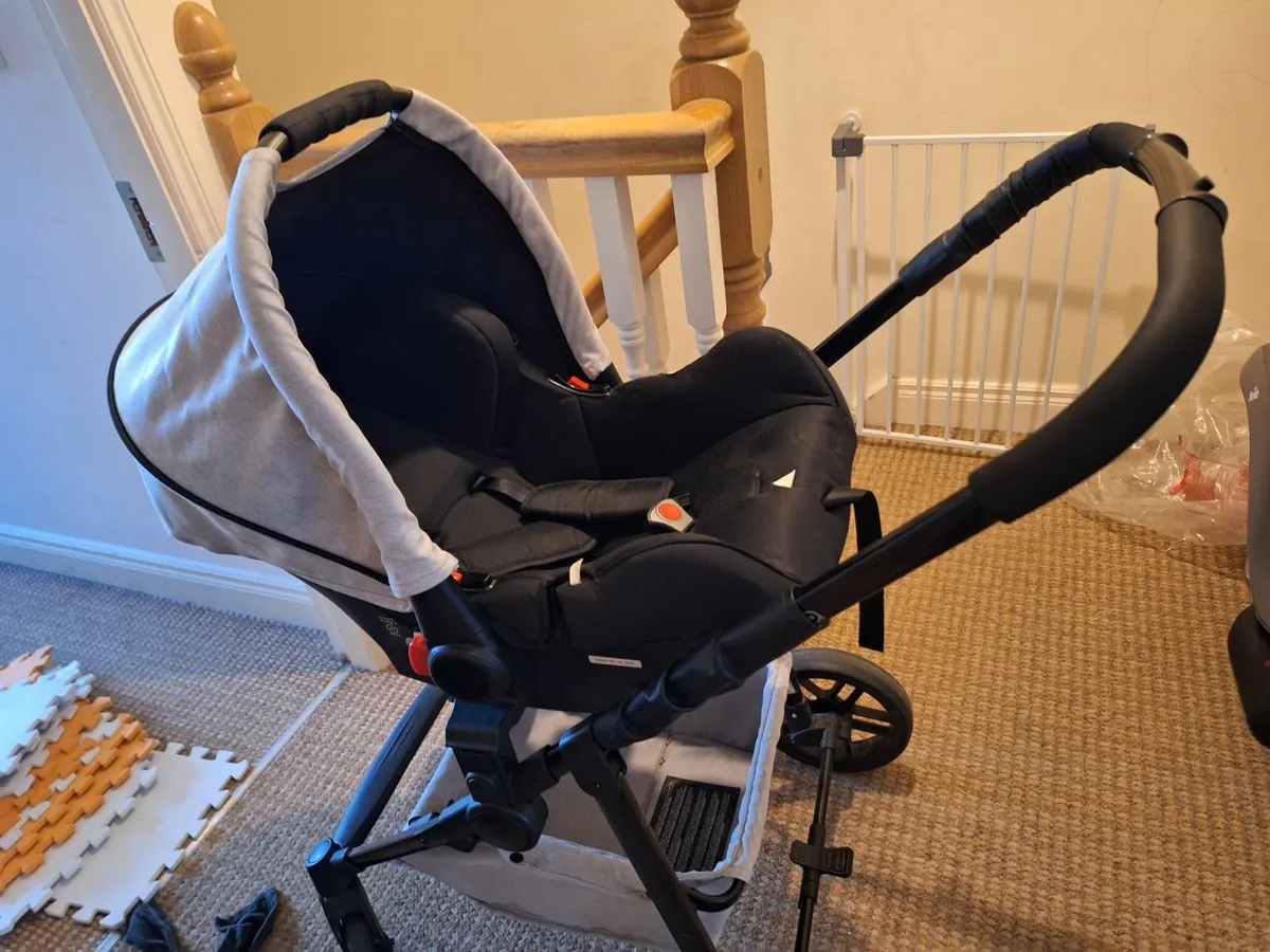Buggy/pram/car seat - Image 3