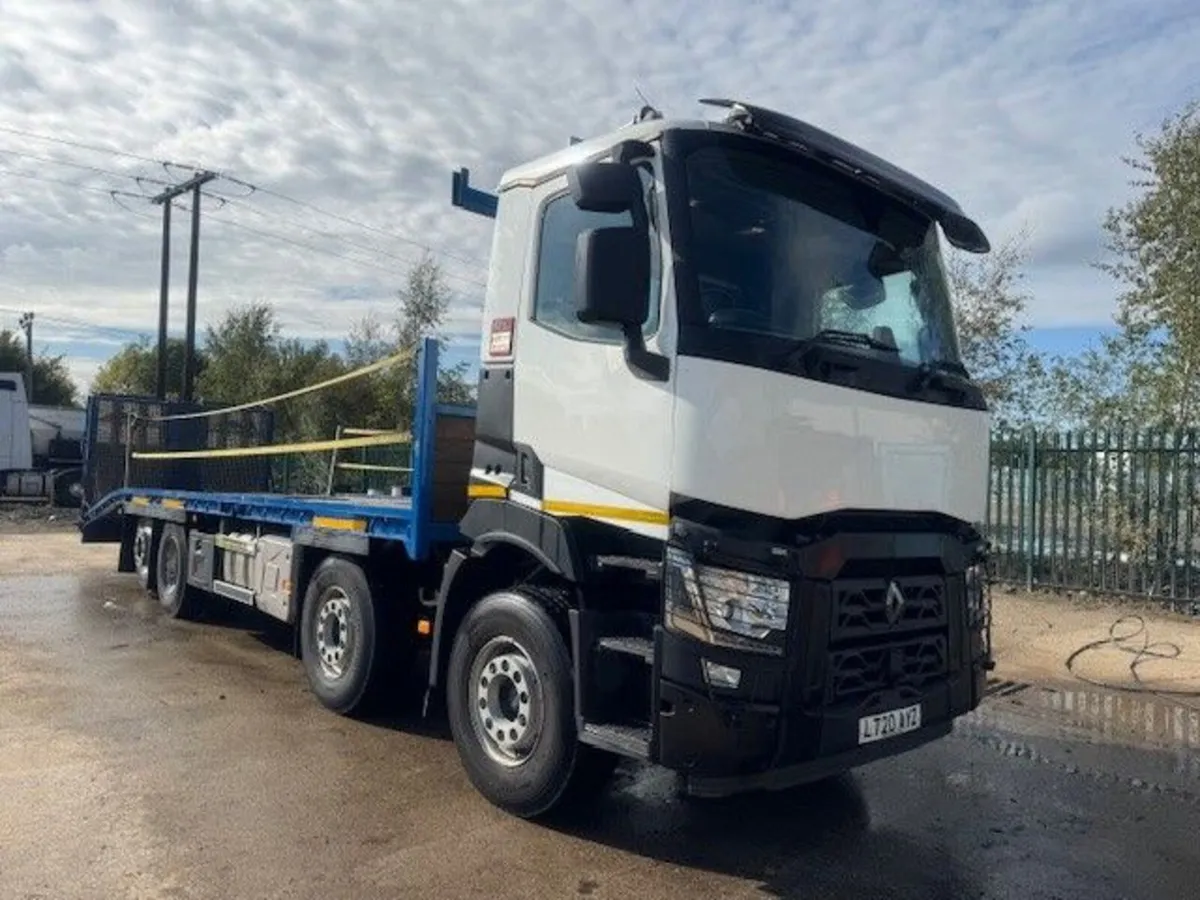 2020 (20) Renault C430 8x2 Rearlift Beavertail - Image 1