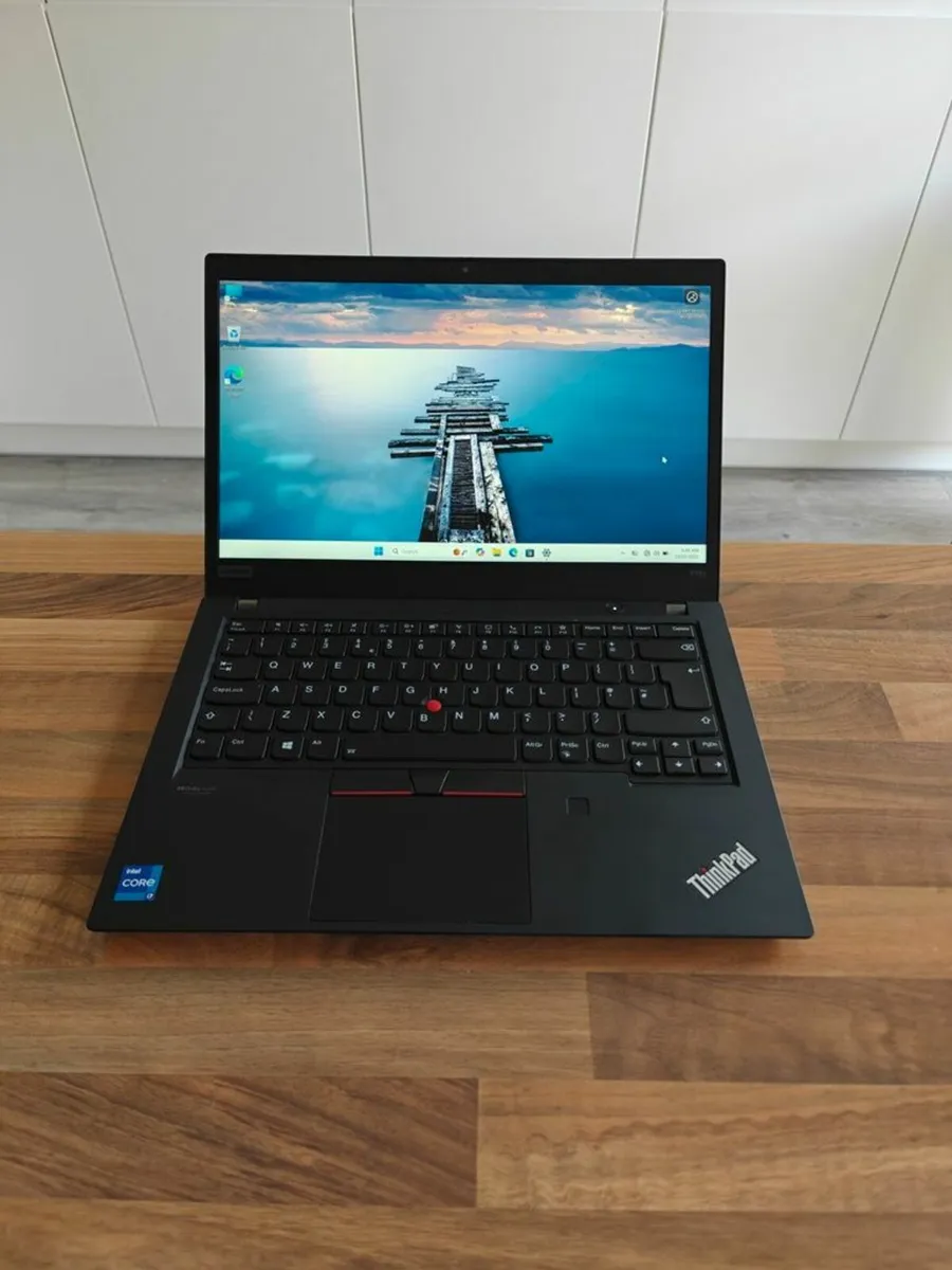 Lenovo ThinkPad P14s Laptop | i7 (11th gen) | 32GB - Image 1