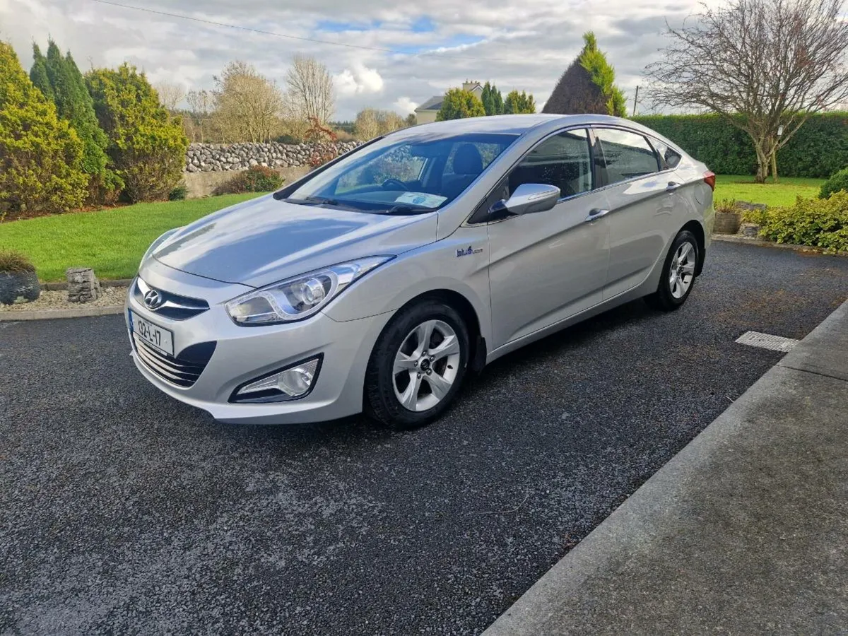 Hyundai i40 low mileage - Image 2