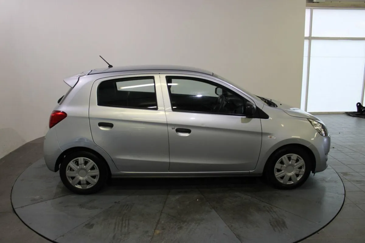 Mitsubishi Space Star 1.0 Invite 4DR - Image 3