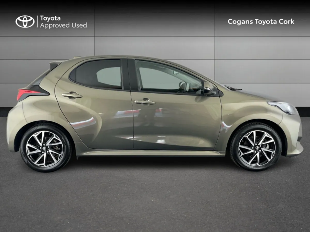 Toyota Yaris YARIS HYB L/SPORT MONO - Image 3