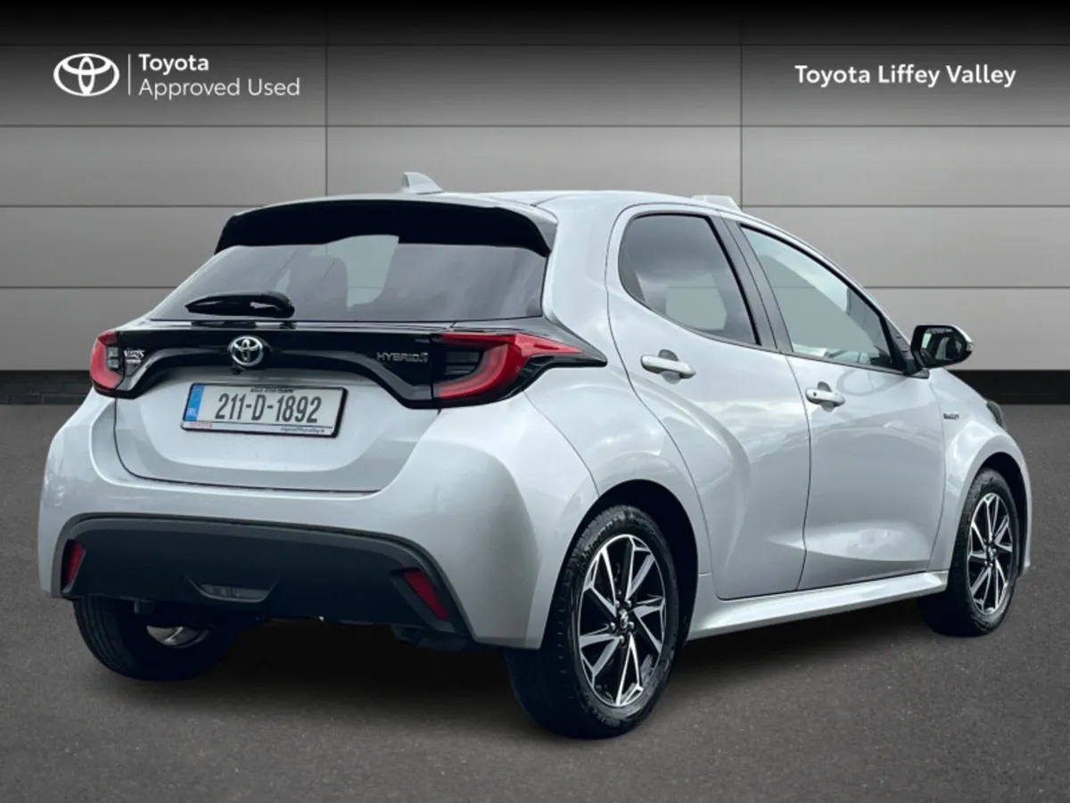 Toyota Yaris YARIS HYB L/SPORT MONO - Image 2