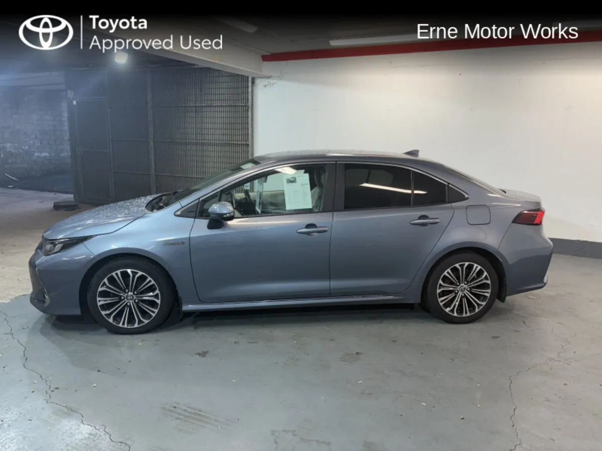 Toyota Corolla COROLLA HYBRID LUNA SPORT - Image 2