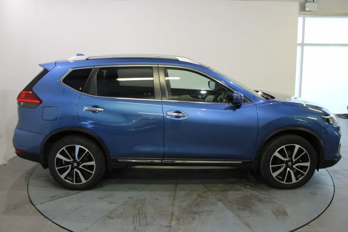 Nissan X-Trail 1.6 DSL SVE 5 Seat - Image 3