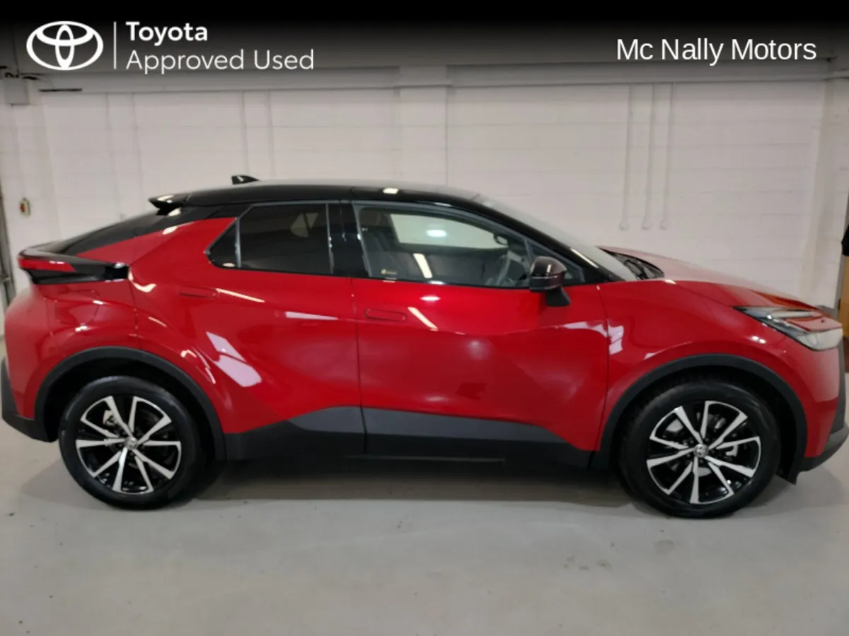 Toyota C-HR PHEV SPORT+ 3 FREE SVC DEMO SAVE €3000 - Image 4
