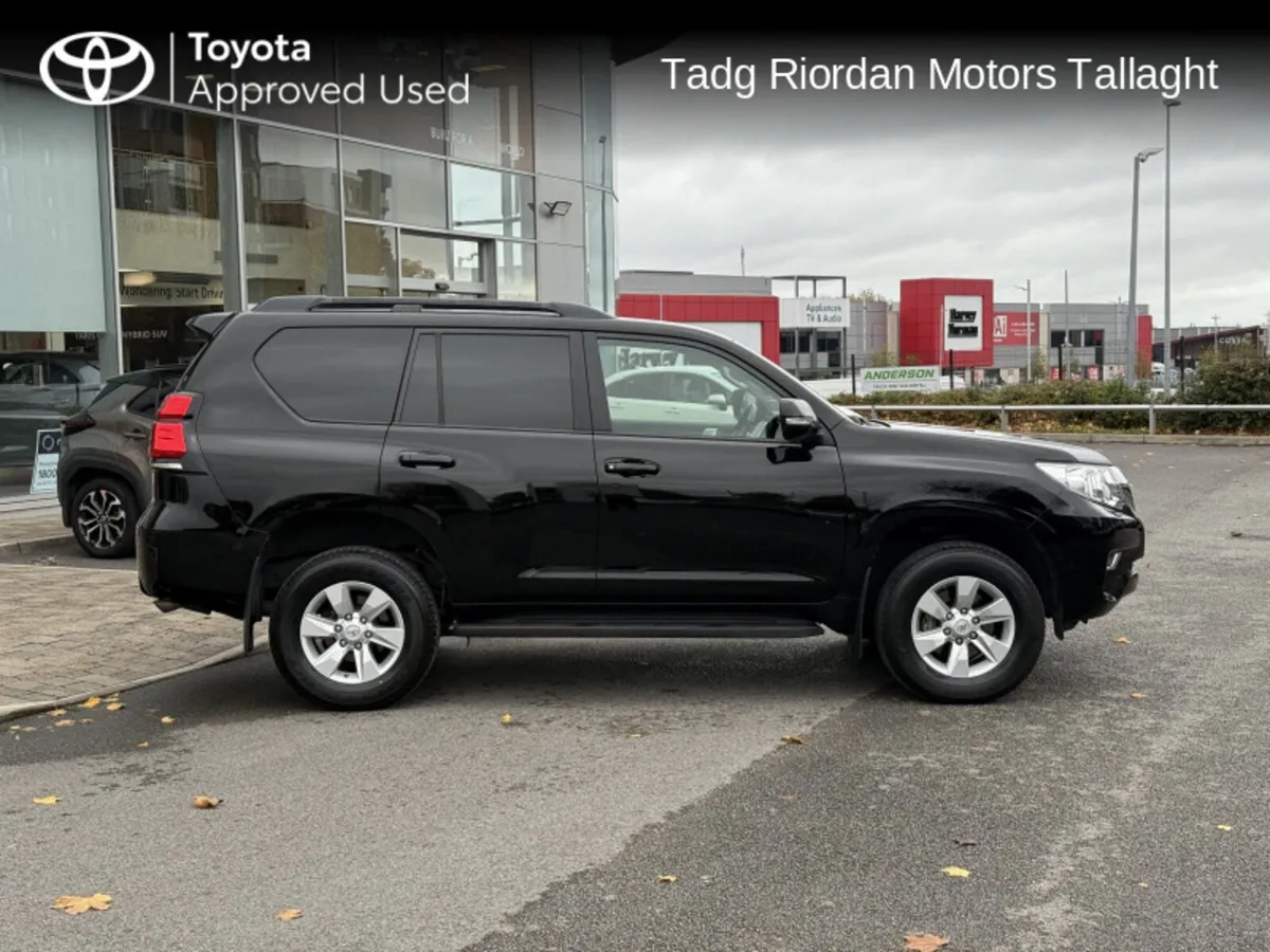 Toyota Land Cruiser LWB COMM A/T ***PRICE IS INCLU - Image 3