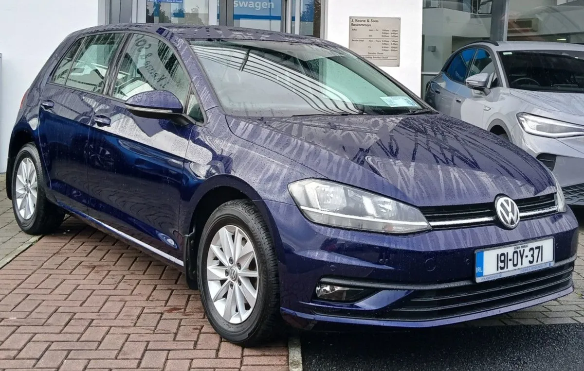 Volkswagen Golf Trendline 1.0 TSI 85hp  call US T - Image 1