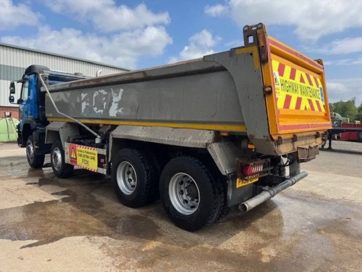 2020 (20) Volvo FMX420 8x4 Steel Tipper - Image 3