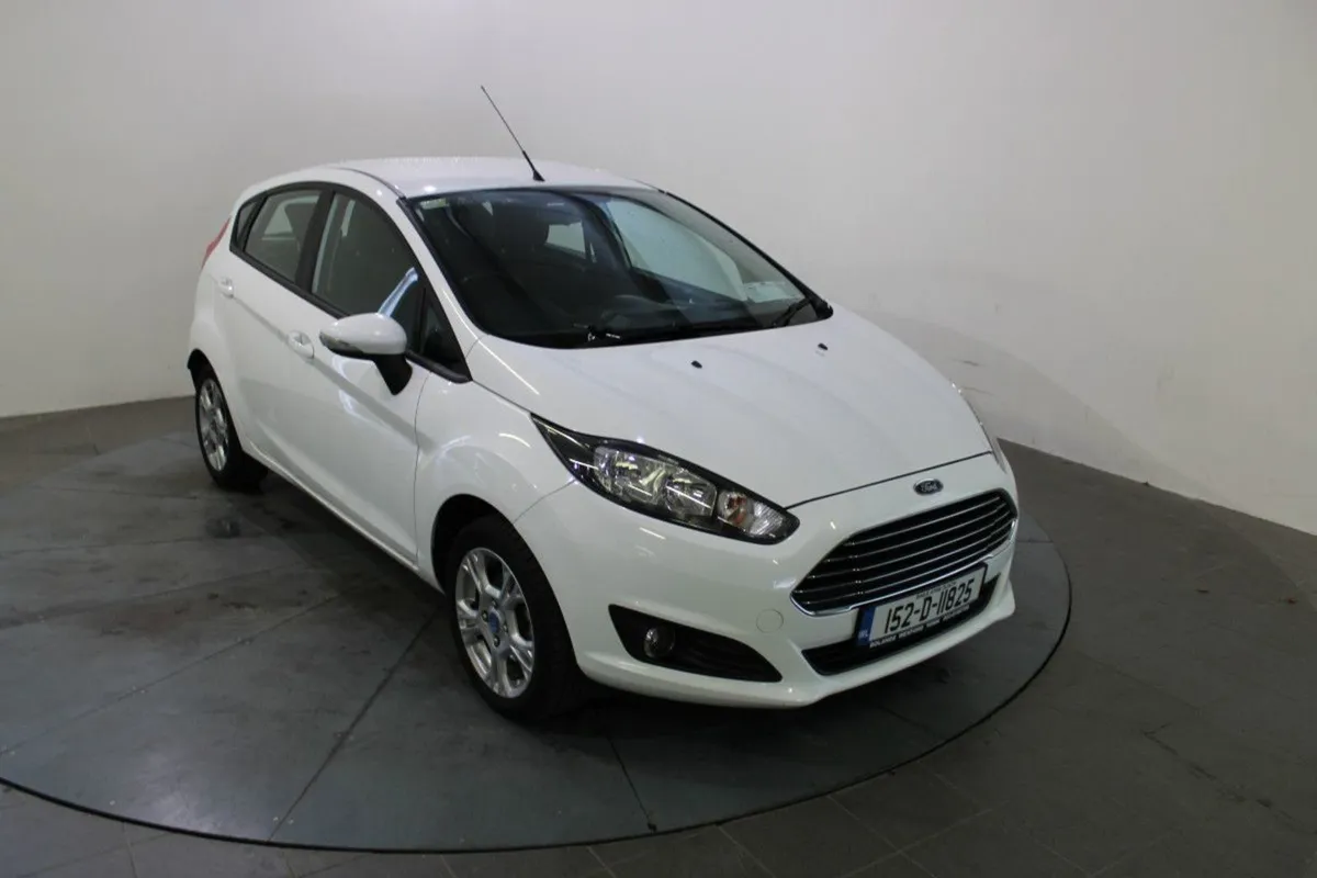 Ford Fiesta Zetec 1.0 65hp 4DR - Image 1