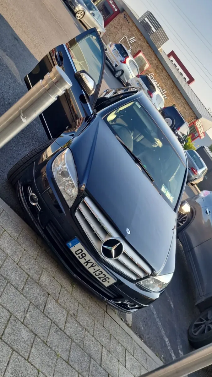 Mercedes c class (c220) - Image 1