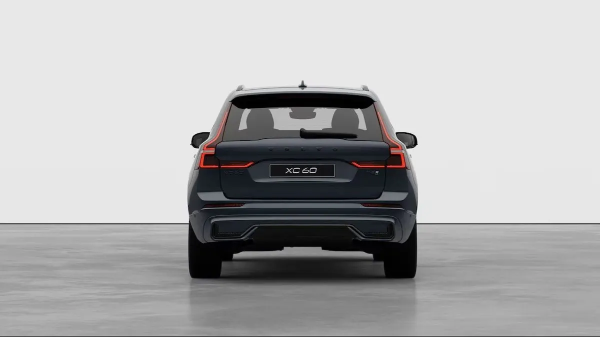 Volvo XC60 Denim Blue Xc60 Ultra Black Edition - Image 3