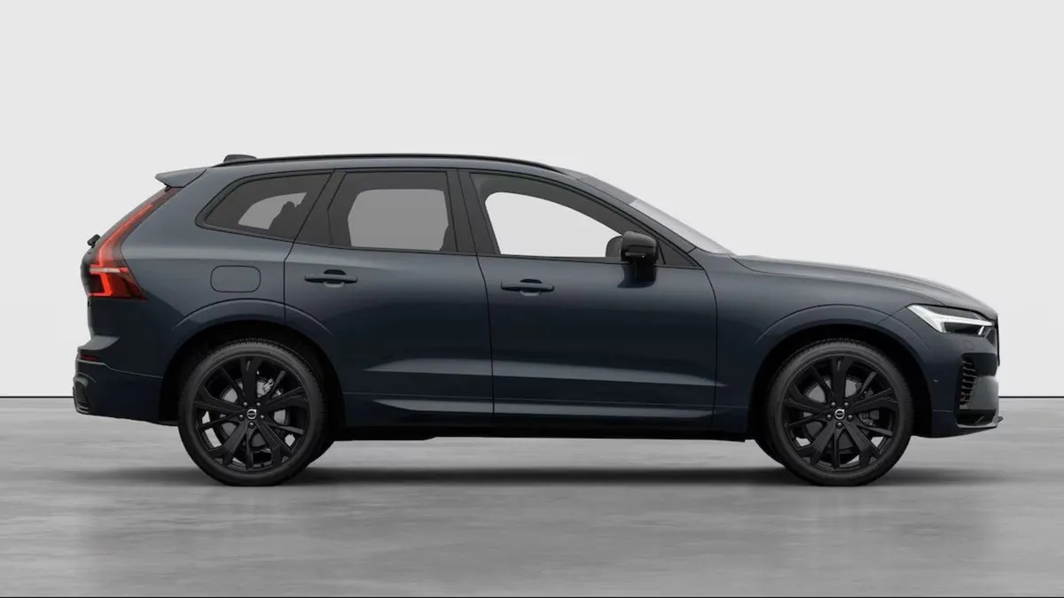 Volvo XC60 Denim Blue Xc60 Ultra Black Edition - Image 4