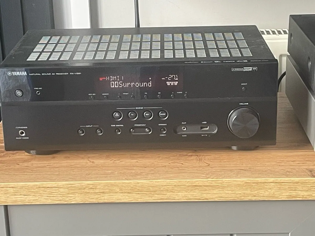 Yamaha 581 receiver - Image 1