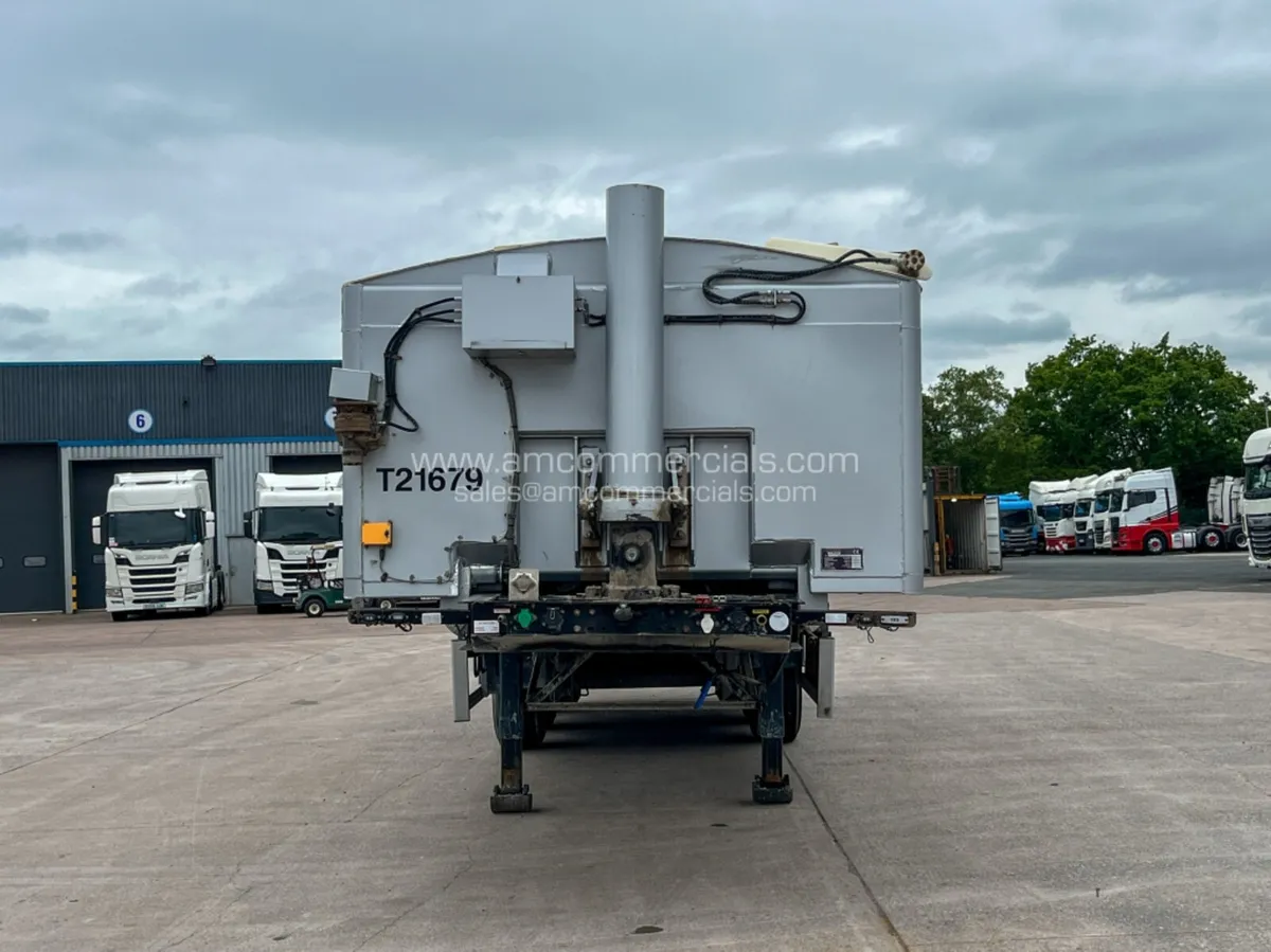 2017 WILCOX INSULATED TIPPING TRAILER - Image 2