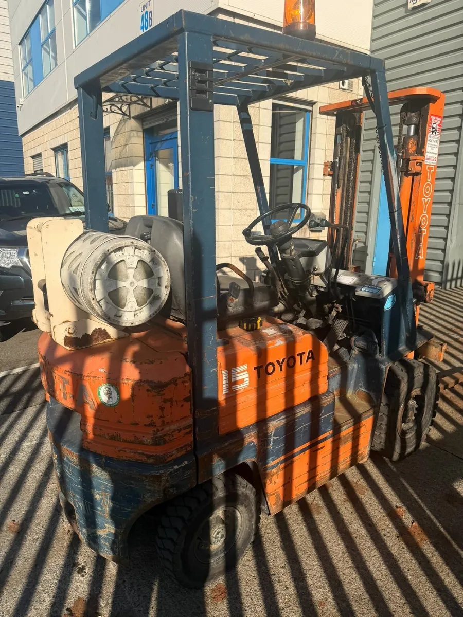 forklift - Image 4