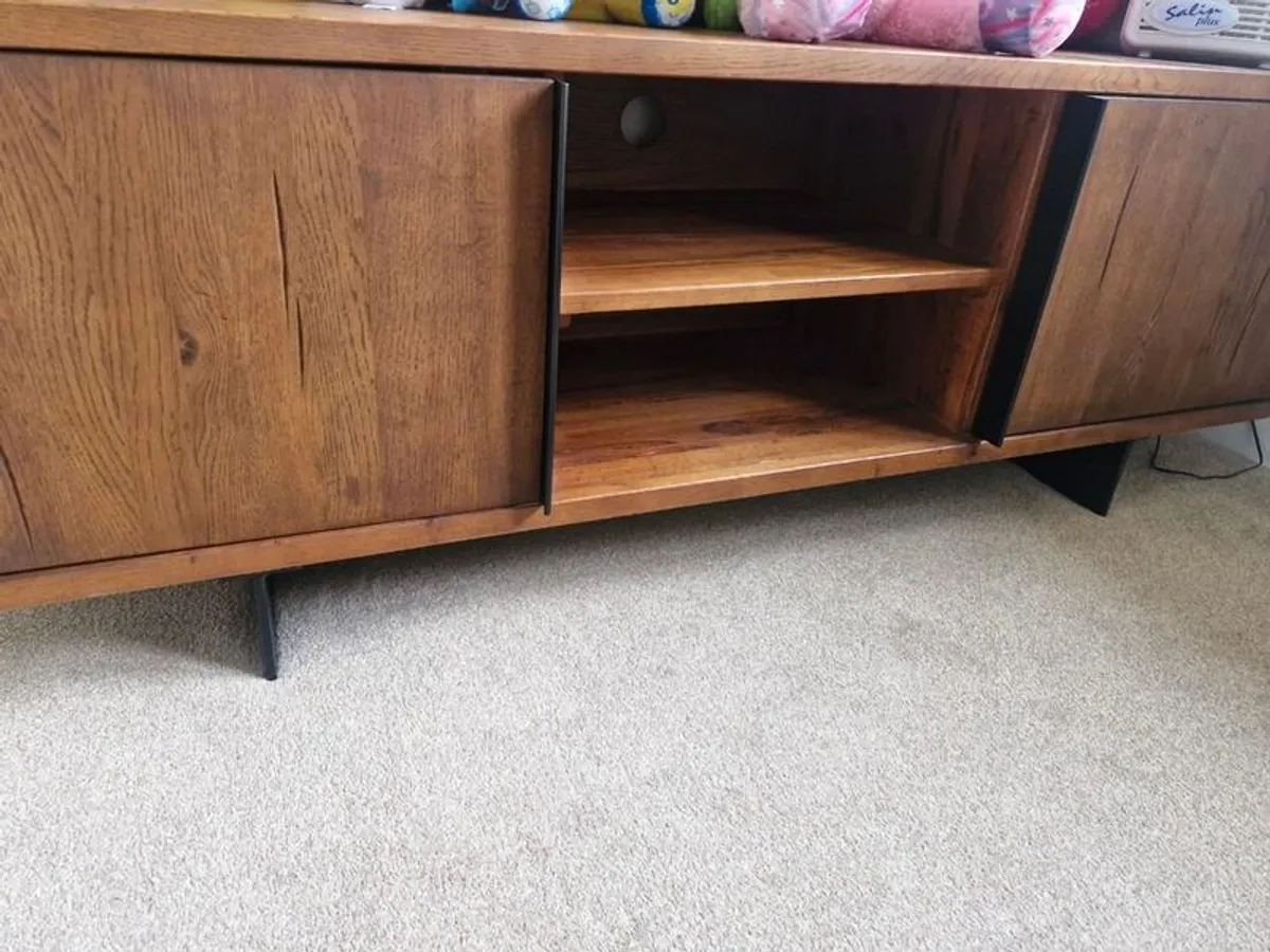 Solid Oak TV unit - Image 1