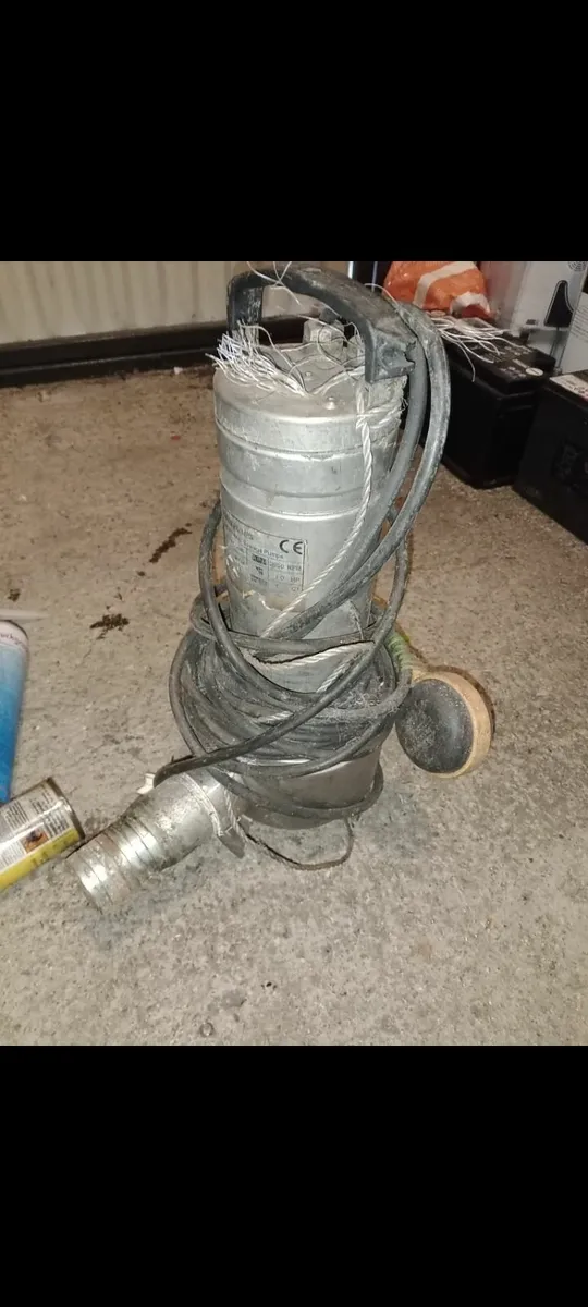 Water pump - Image 1