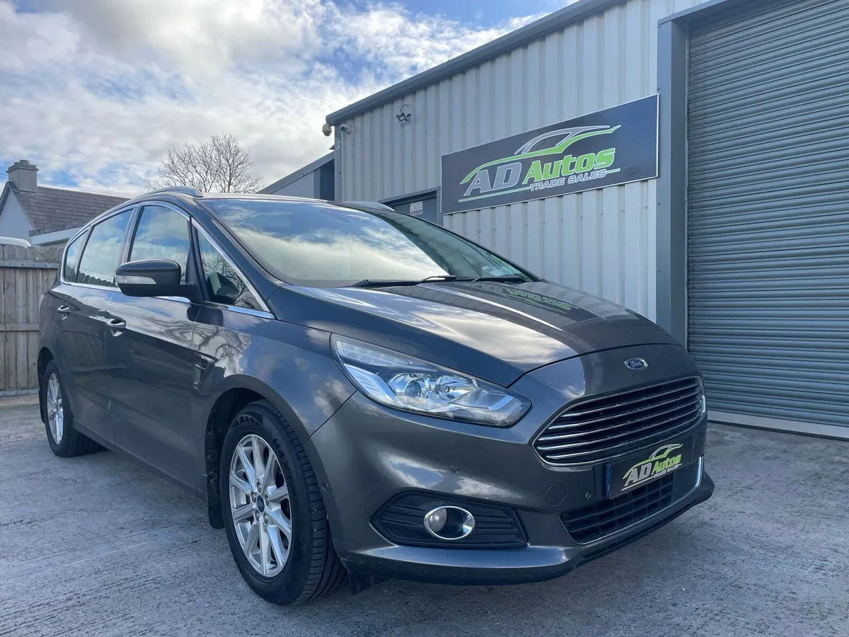 Ford S-Max - Image 1