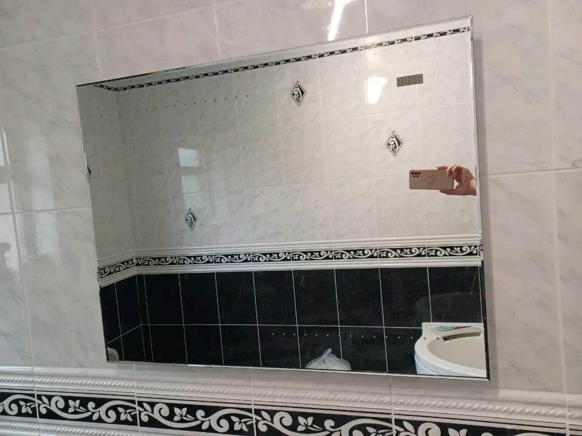 Bathroom mirror with lights - Image 2