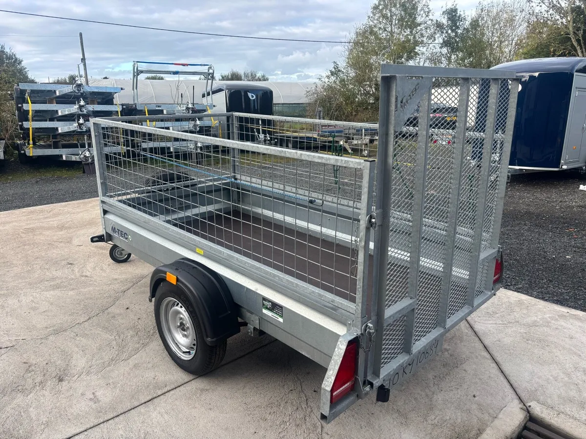 M-Tec 8x4 single axle trailer in as new condition - Image 2