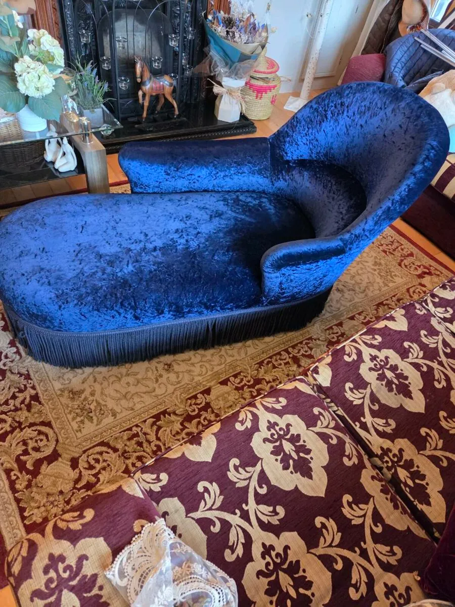 Chais Lounge - Image 1
