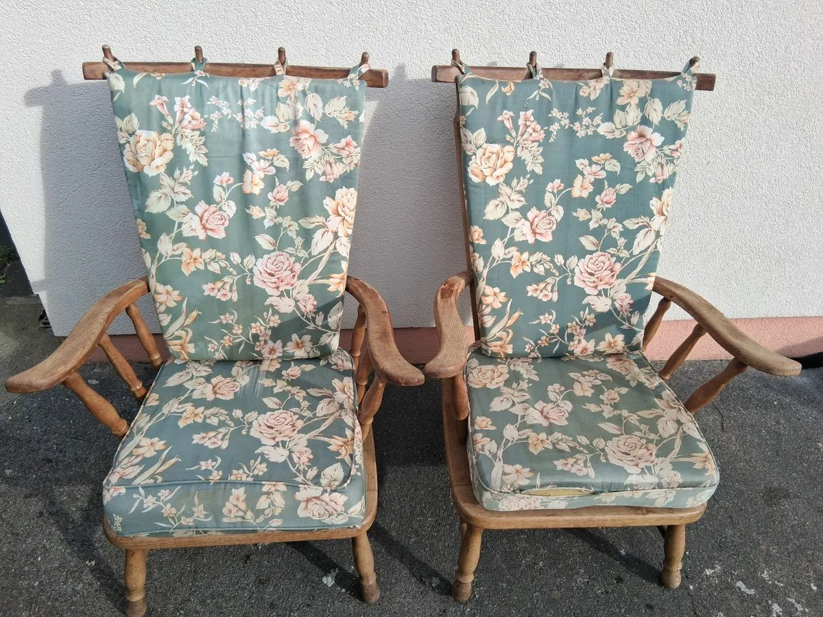 Chairs/ furniture - Image 1