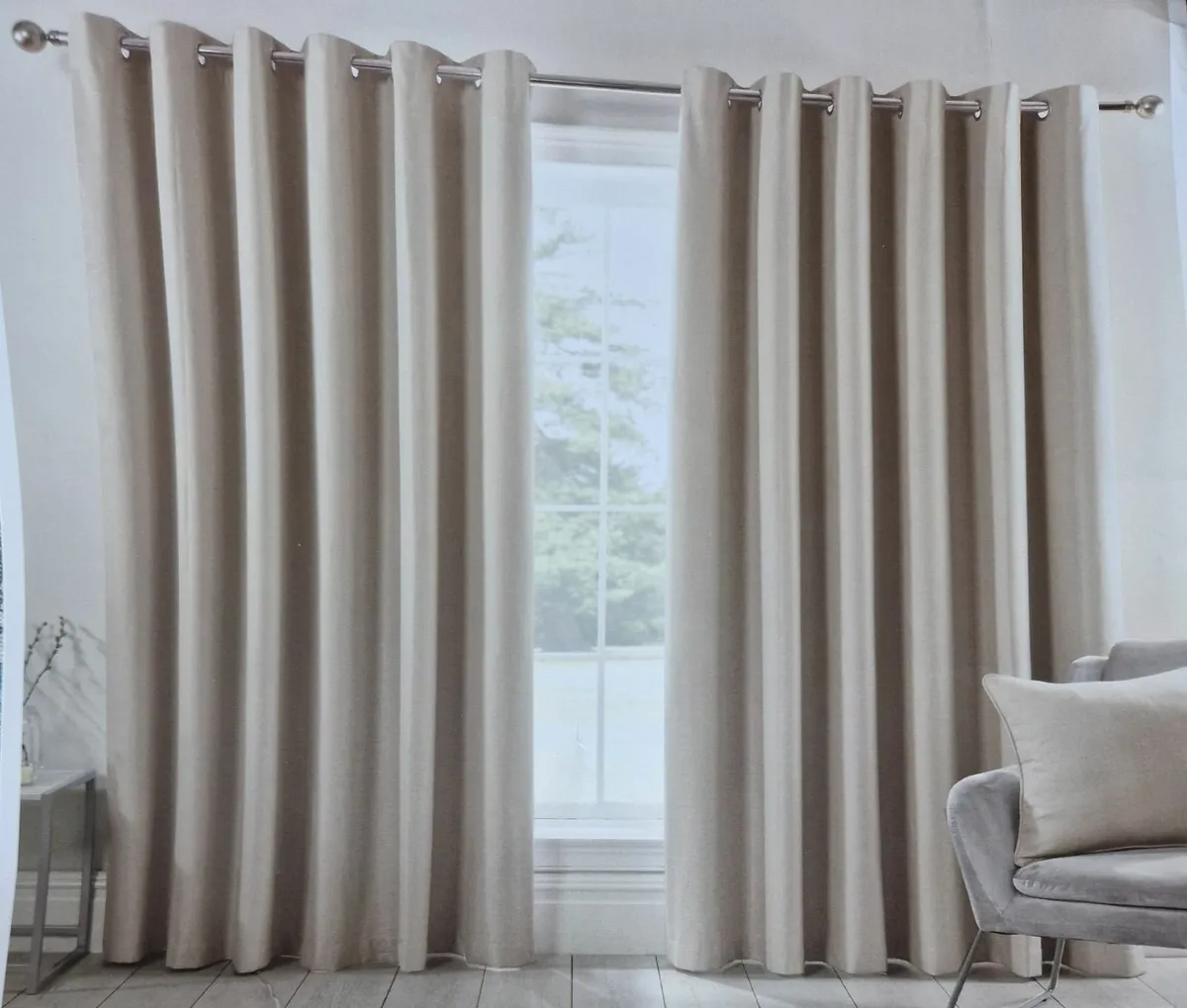 Curtains - Image 2