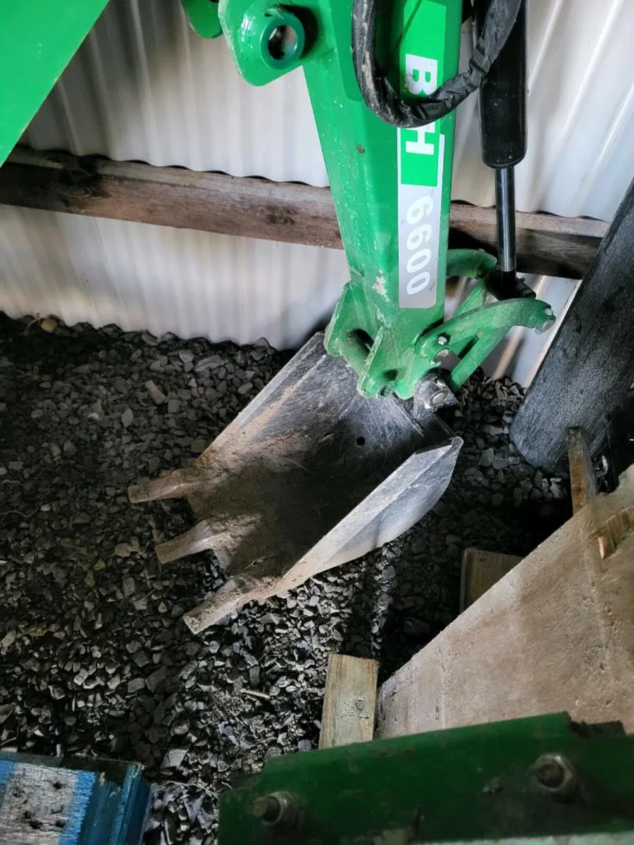 Katana back hoe for tractor - Image 3