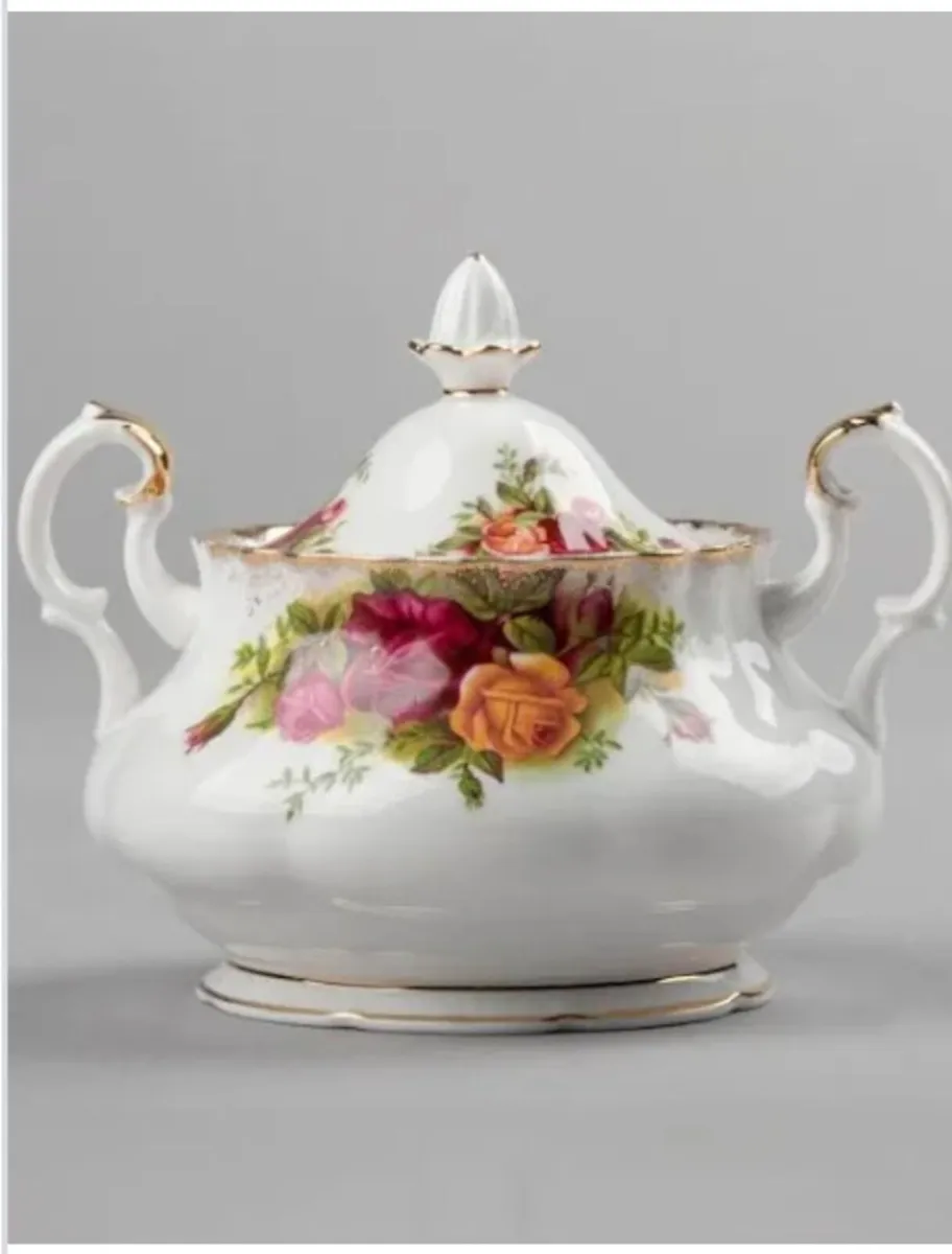 Royal Albert Rose 35 pieces limited edition, - Image 2