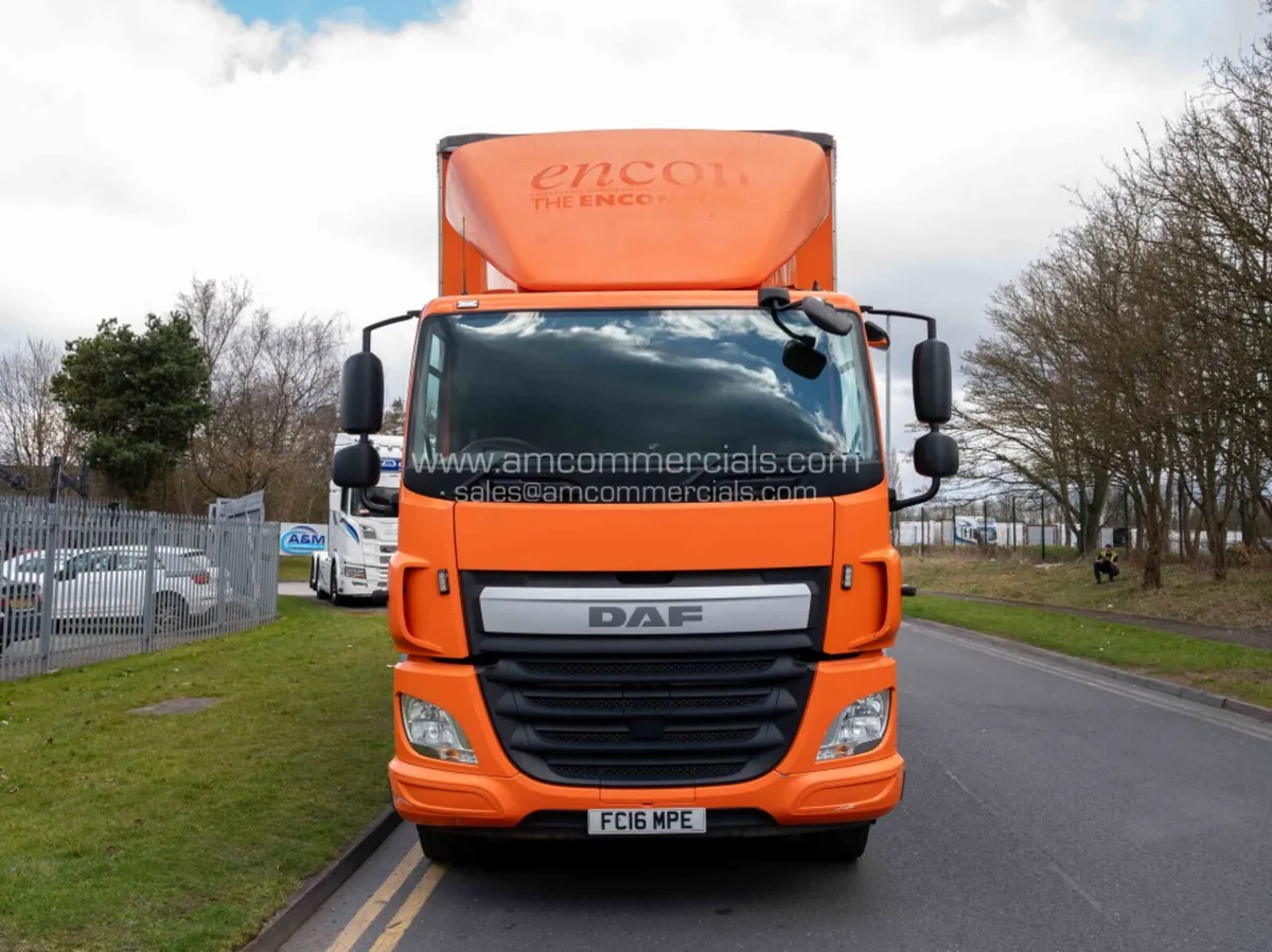 2016 (16) DAF CF 400 32 TONNE 8X2 TWIN WHEEL CURTA - Image 2