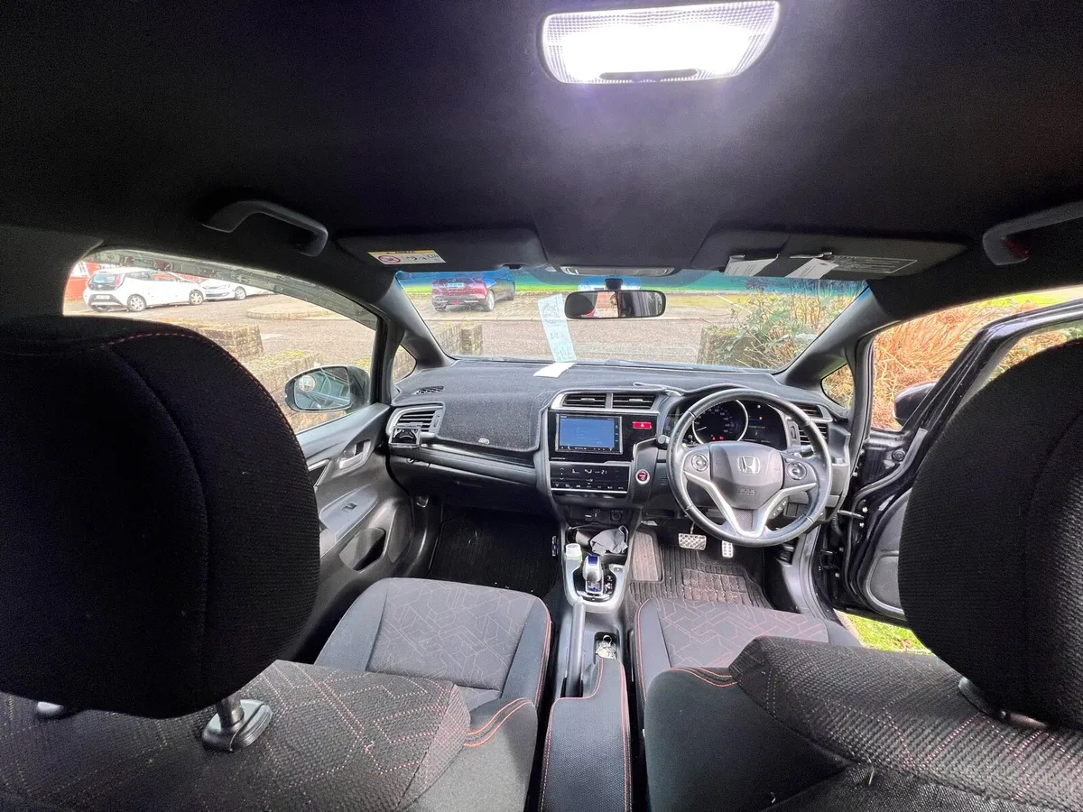 Honda Fit 1.5 hybrid - Image 2
