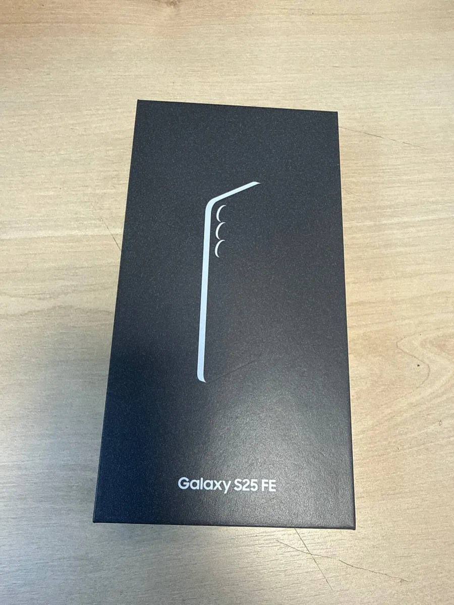 Samsung Galaxy S25FE Brand new unlocked 128GB 8GB - Image 1
