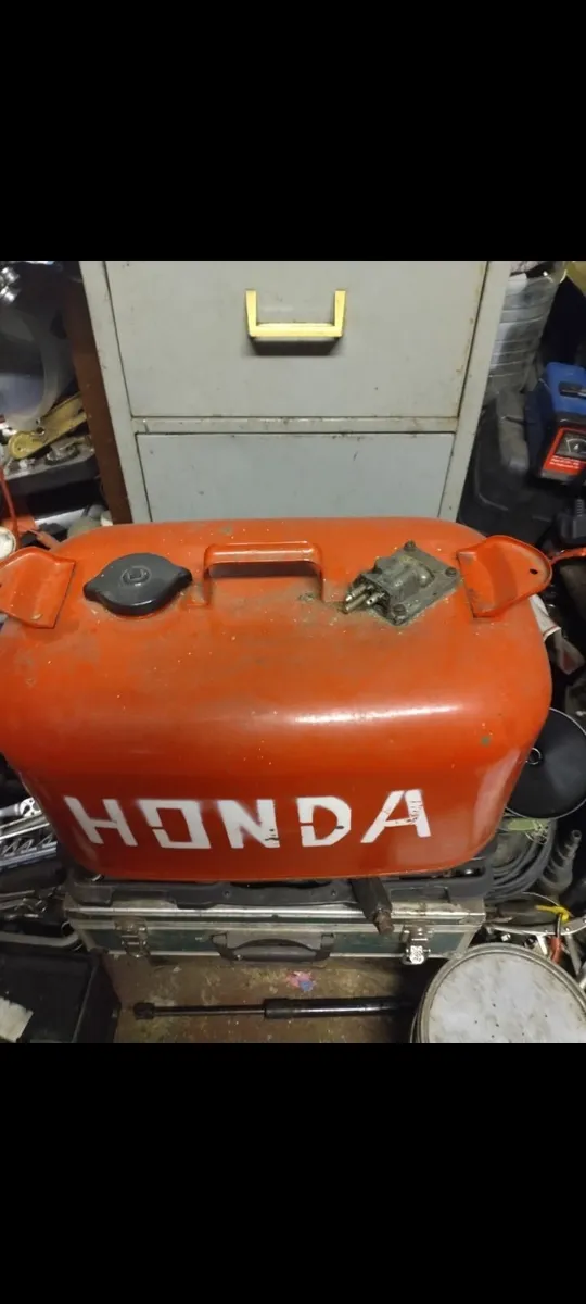 Boat petrol tank
