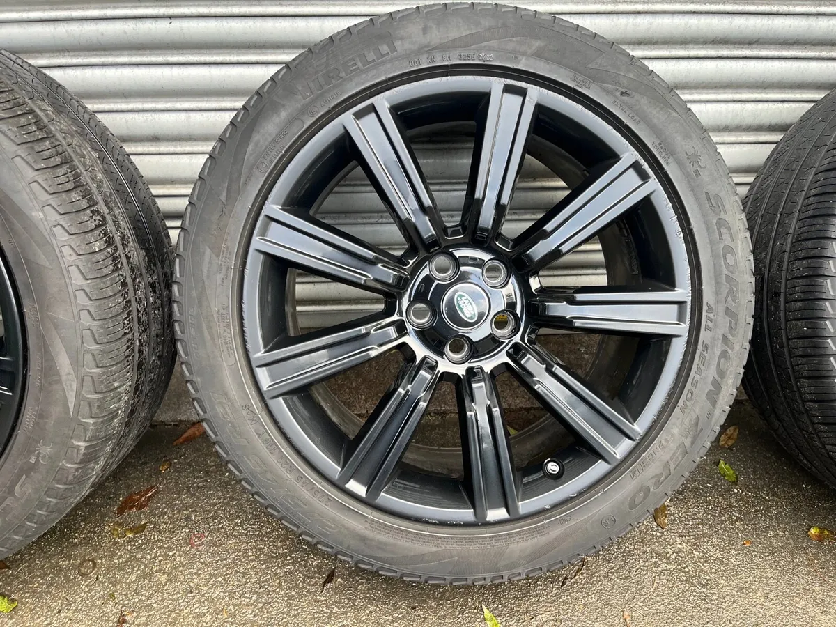 RANGE ROVER SPORT L494 21'' GLOSS BLACK ALLOYS - Image 3