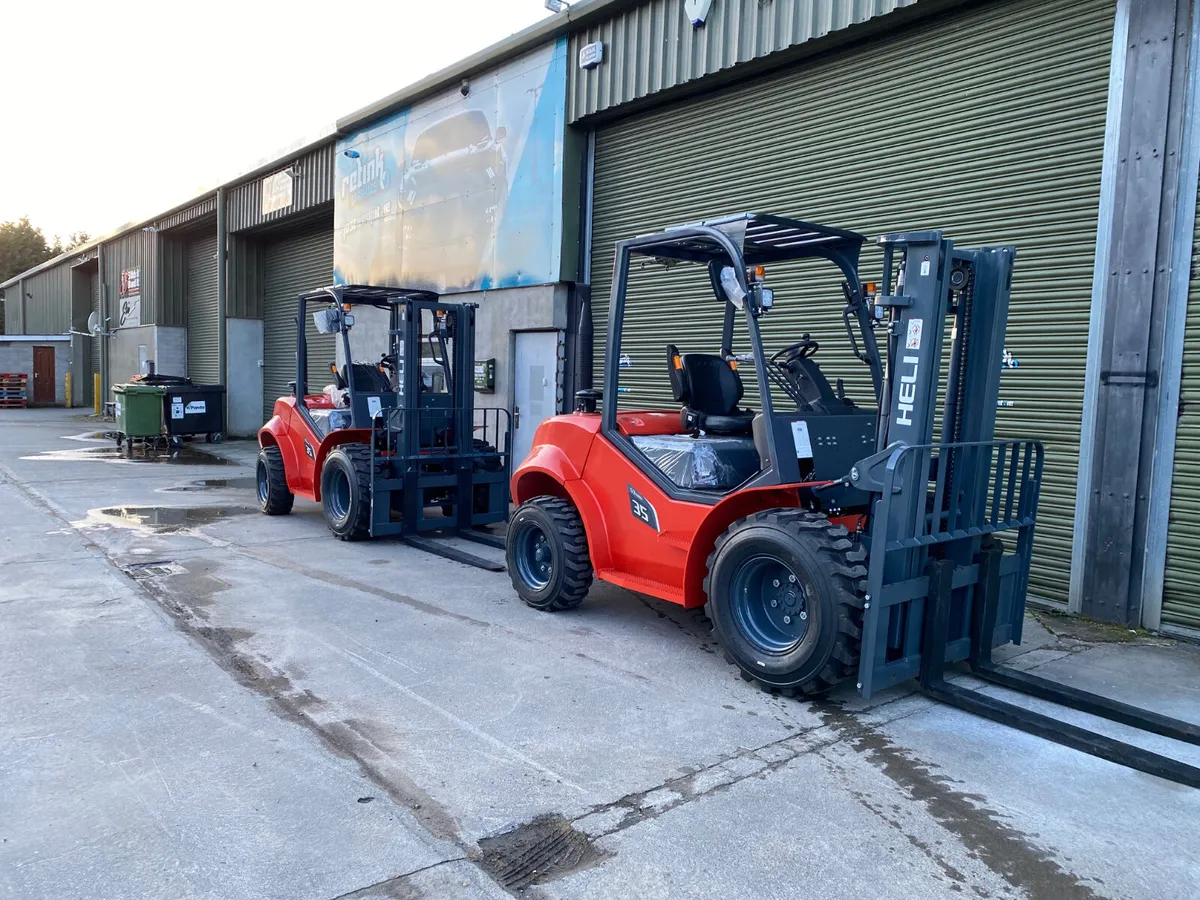 New Heli 2.5 ton forklift trucks - Image 3