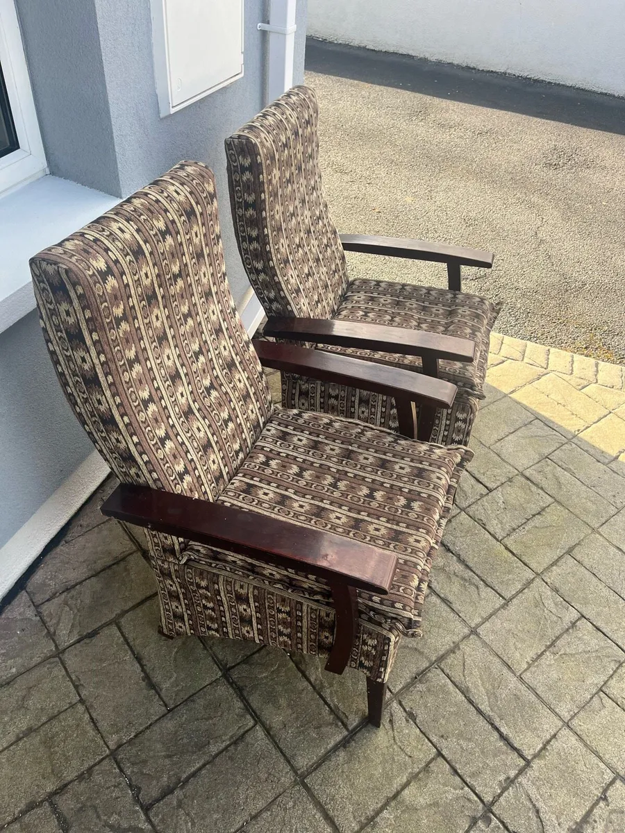 2x chairs and mirror - Image 2